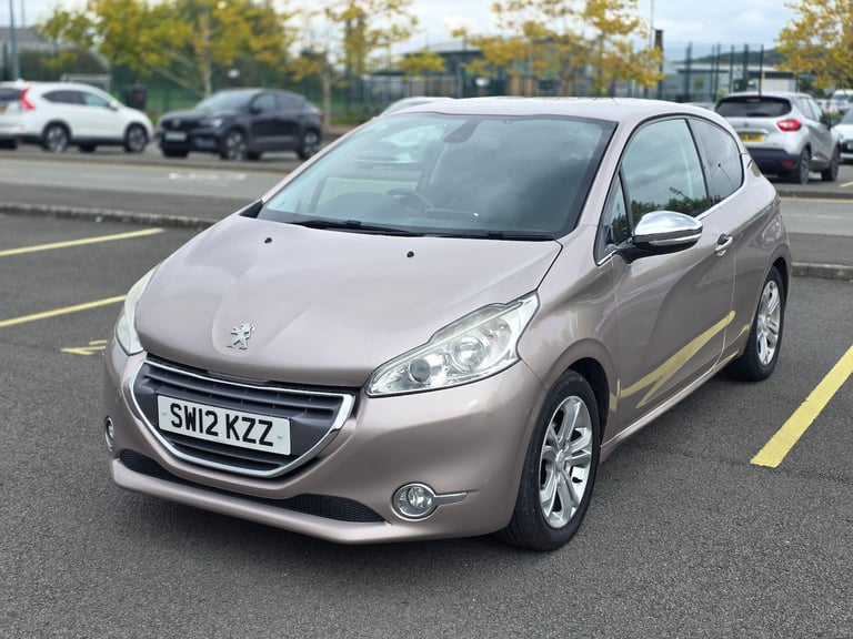 2012 Peugeot 208 1.4 VTi Allure Euro 5 3dr HATCHBACK Petrol Manual
