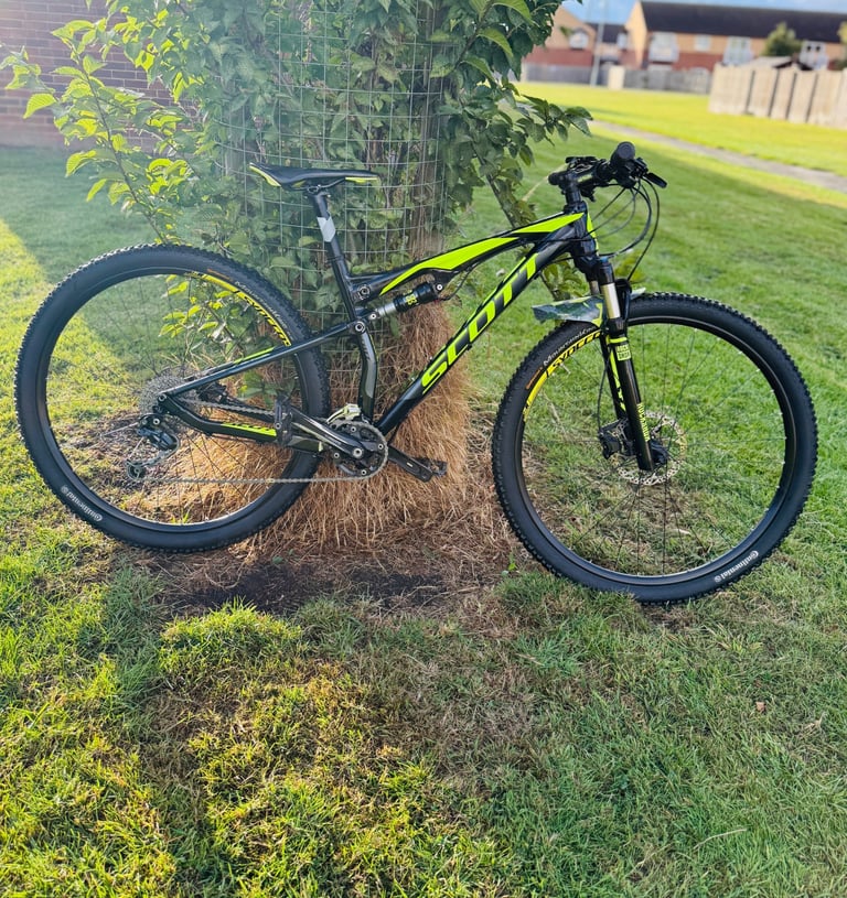 image for SCOTT SPARK FULL SUSPENSION MOUNTAIN BIKE / GREAT CONDITION !