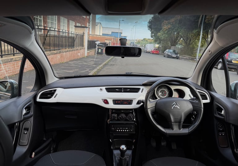 Citroen, C3, Hatchback, 2013, Manual, 1199 (cc), 5 doors