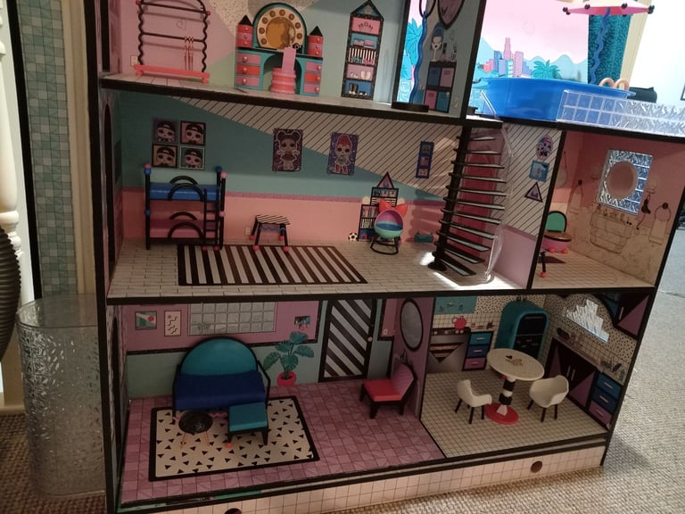 image for LOL doll house 