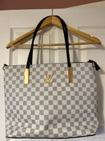 Louis V LV black and white tote bag chequered 