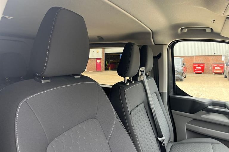 2025 Ford Transit Custom 2.5 PHEV 232ps H1 Double Cab Van Limited Auto PANEL VAN PETROL/ELECTRIC ...
