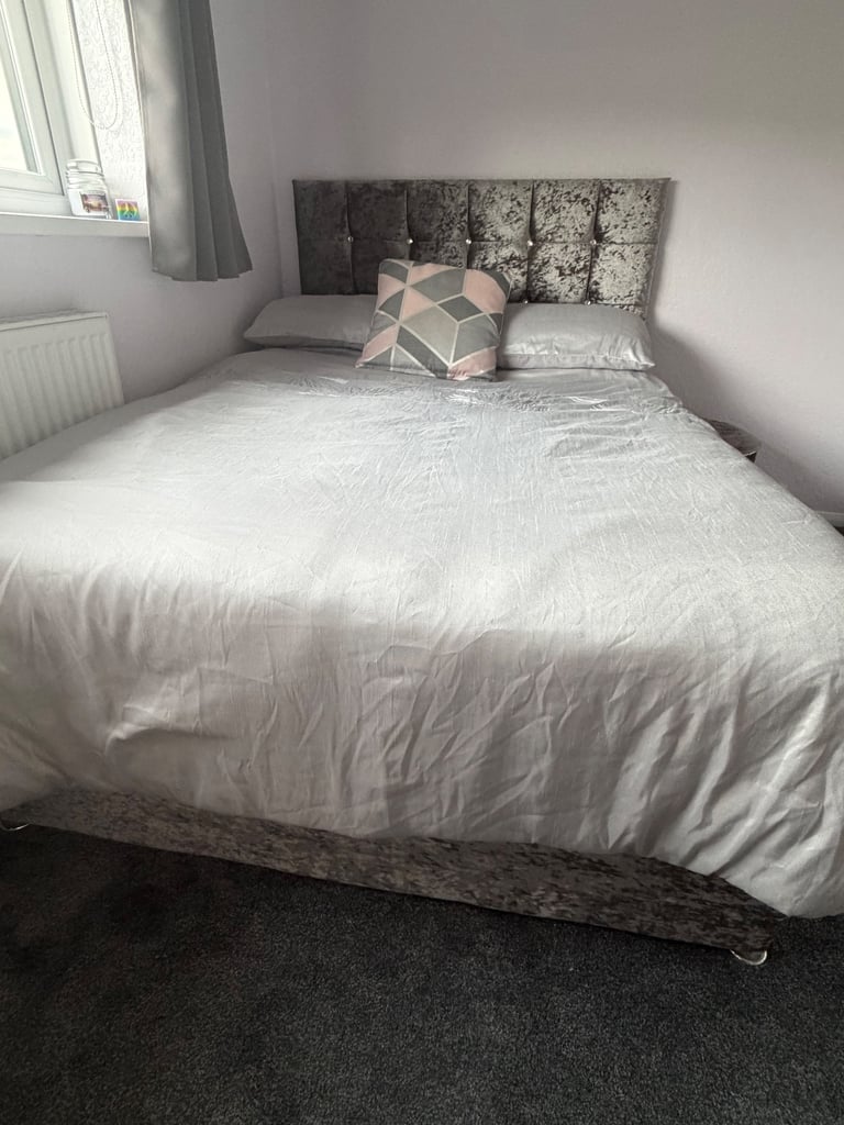 image for Crush velvet bed and ottoman 