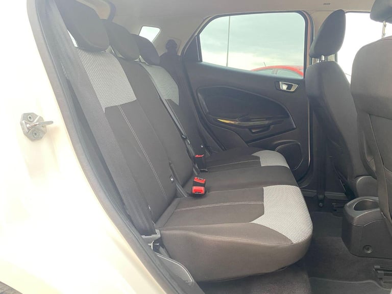 FORD ECOSPORT 1.5 ZETEC PETROL LOW MILEAGE LOVELY CONDITION NEW CAMBELT KIT