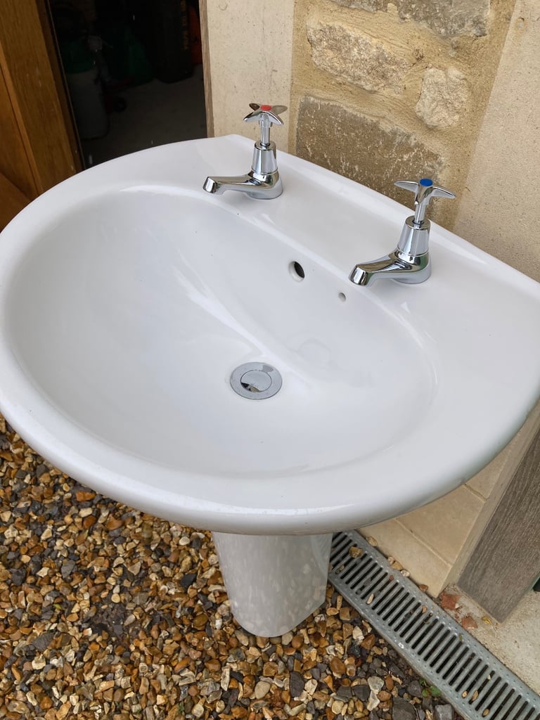 image for REDUCED NEW PEDASTAL WITH NEW TAPS 