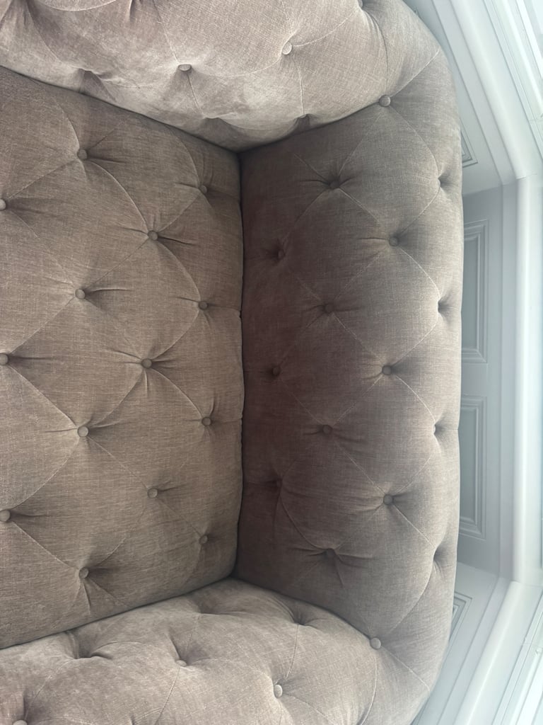 Cuddle couch /love chair 