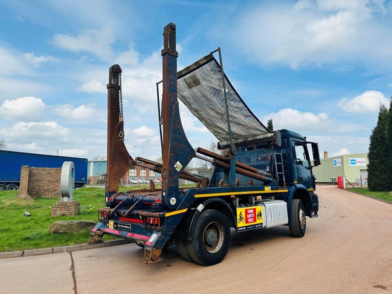 MERCEDES AROCS 1824 2014 (64) EURO 6, 18 TON SKIP LOADER, HYVALIFT EQUIPMENT