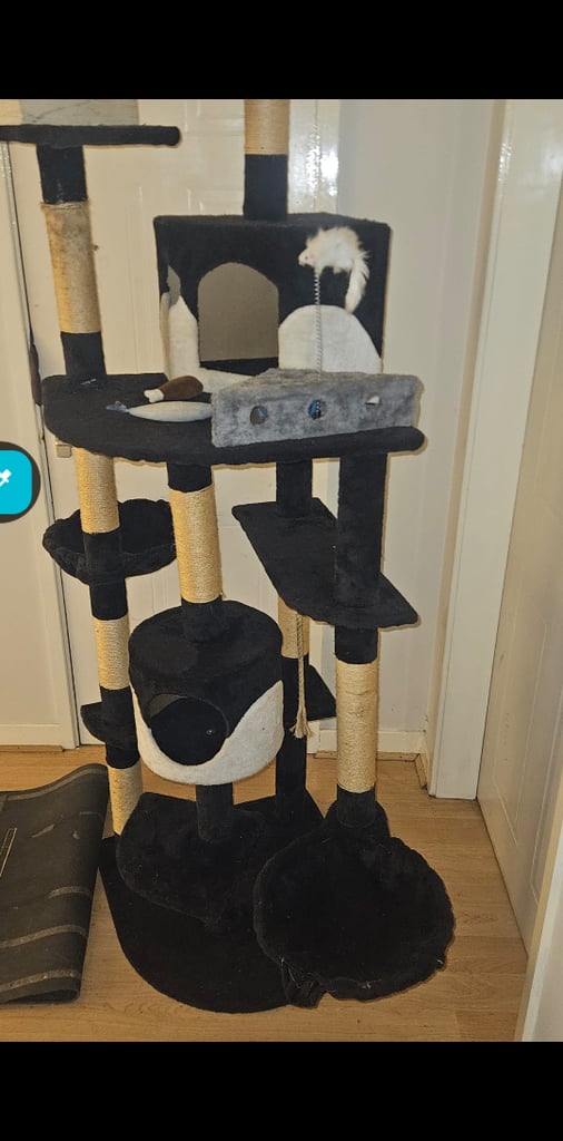 image for Large cat tree. 