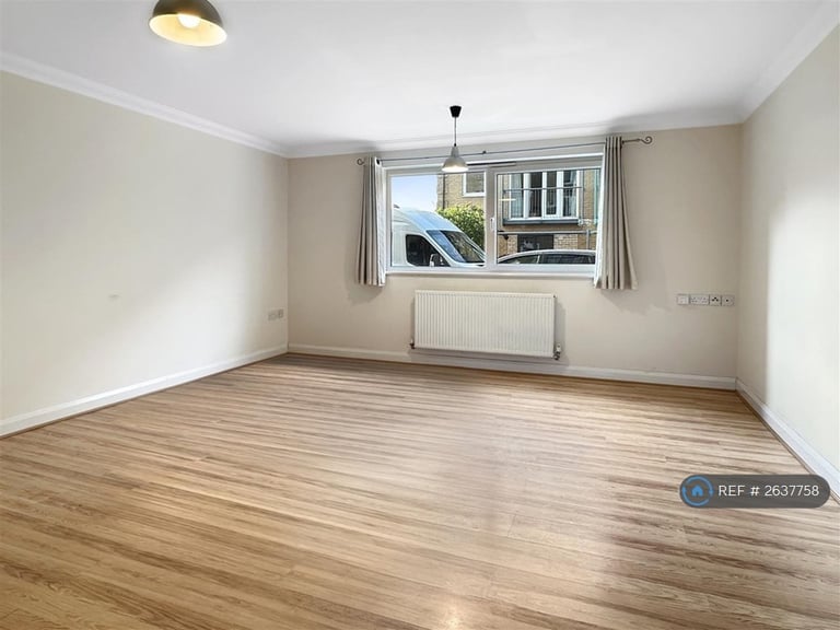 2 bedroom flat in Ainsworth Place, Cambridge, CB1 (2 bed) (#2637758)