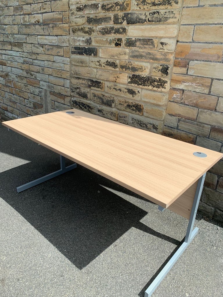Light oak cantilever office desks 1600 x 800 (5 available) free 