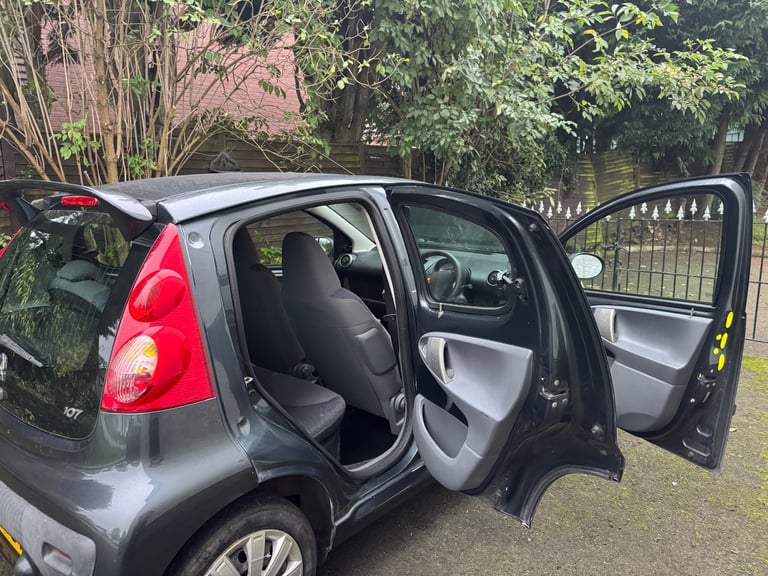 Peugeot, 107, Hatchback, 2006, Manual, 998 (cc), 5 doors