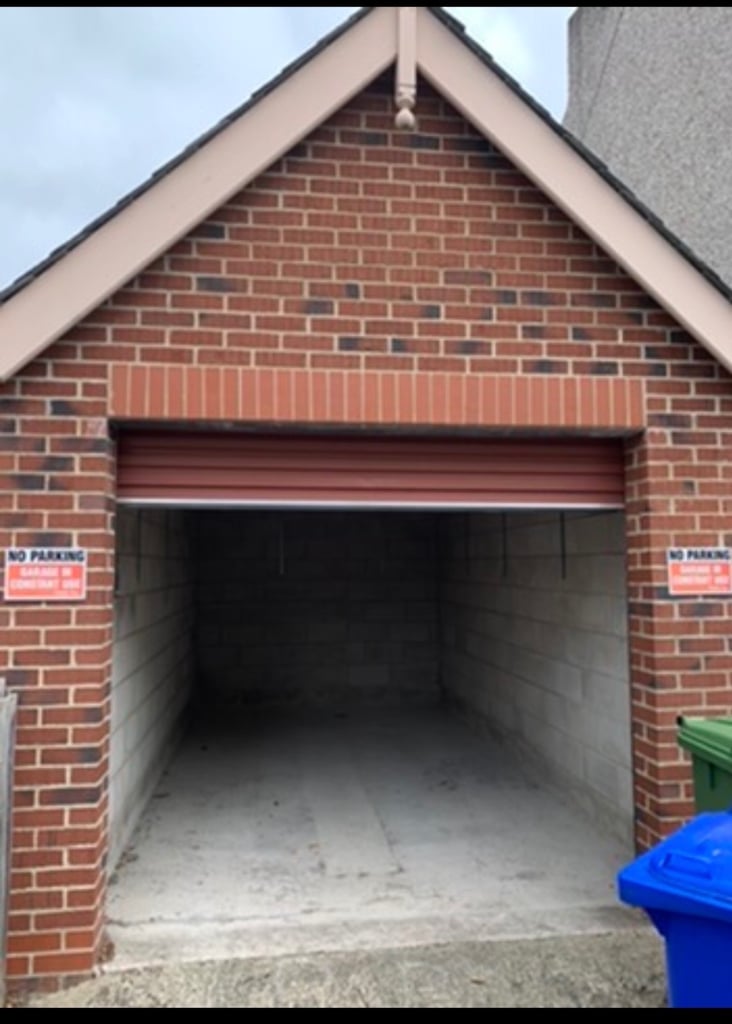 Garage to let Woodseats Sheffield 8