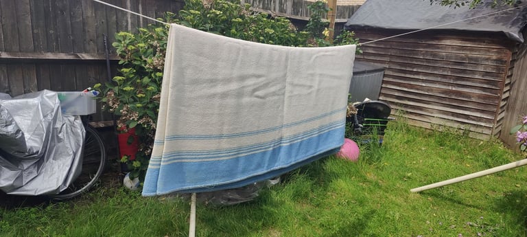 Wool blanket cream and blue freshly washed Size: 230 cm x 250 cm