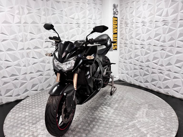 2012 Kawasaki ZR750 | *WARRENTY PROVIDED*