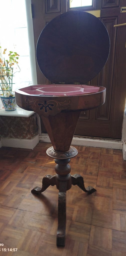 Vintage Wooden Sewing Table – Hinged Top & Pink‑Lined Storage