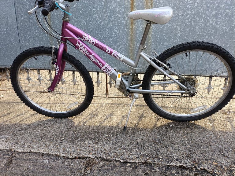 RALEIGH KRUSH24(PINK/SILVER) 24 INCH WHEEL CHILDS BIKE,SOLID KICK STAND,ALLOYBRAKES+LEVERS