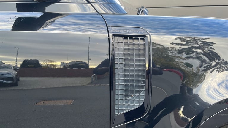 2022 Land Rover Defender Diesel Estate 3.0 D250 X-Dynamic SE 90 3dr Auto SUV Diesel Automatic