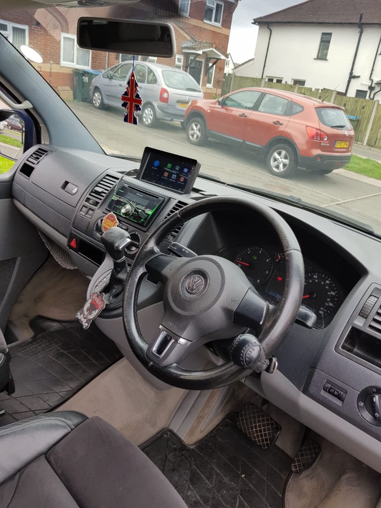 Volkswagen, TRANSPORTER SHUTTLE, Minibus, 2004, Automatic, 2460 (cc)