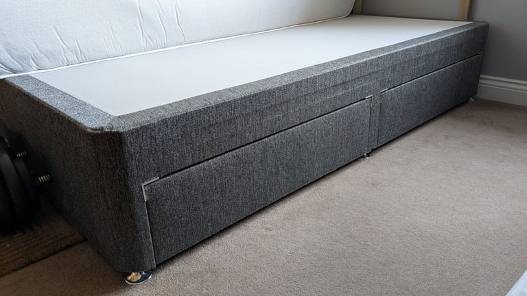 Single divan bed 