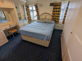 Bills Included, Large Double Room, Off Road Parking, Ideal for Green Park, Tesco Distribution Centre