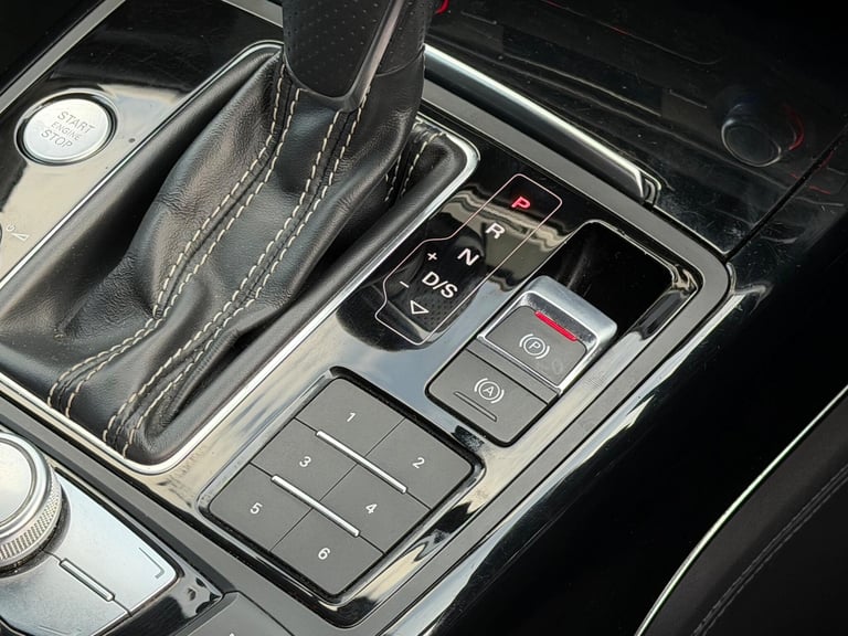 2017 Audi A6 Saloon 2.0 TDI ultra Black Edition S Tronic Euro 6 (s/s) 4dr SALOON Diesel Automatic