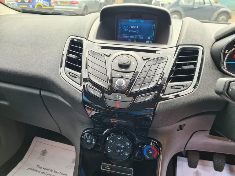 2014 Ford Fiesta 1.0 100ps EcoBoost s/s Zetec, ONLY 36,807 MILES