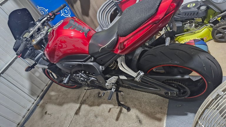 Yamaha FZ1S FAZER 2007 LAVA RED 1000CC 150bhp not fz6 r1 r6 zx6r zx10r z1 5vy 4c8 motorbike cycle  