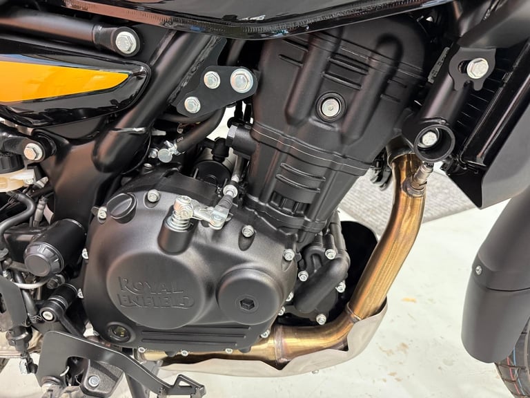Royal Enfield HIMALAYAN 452