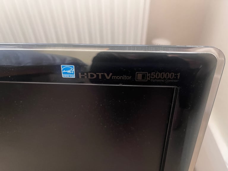 LG Small Tv with Remote 