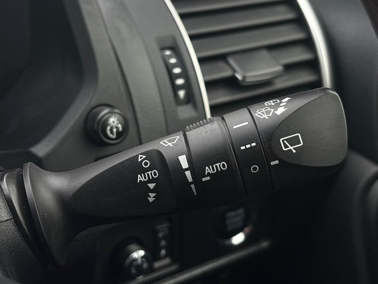 2022 Toyota Land Cruiser 2.8 D-4D 204 Invincible 5dr Auto 7 Seats Station Wagon DIESEL Automatic