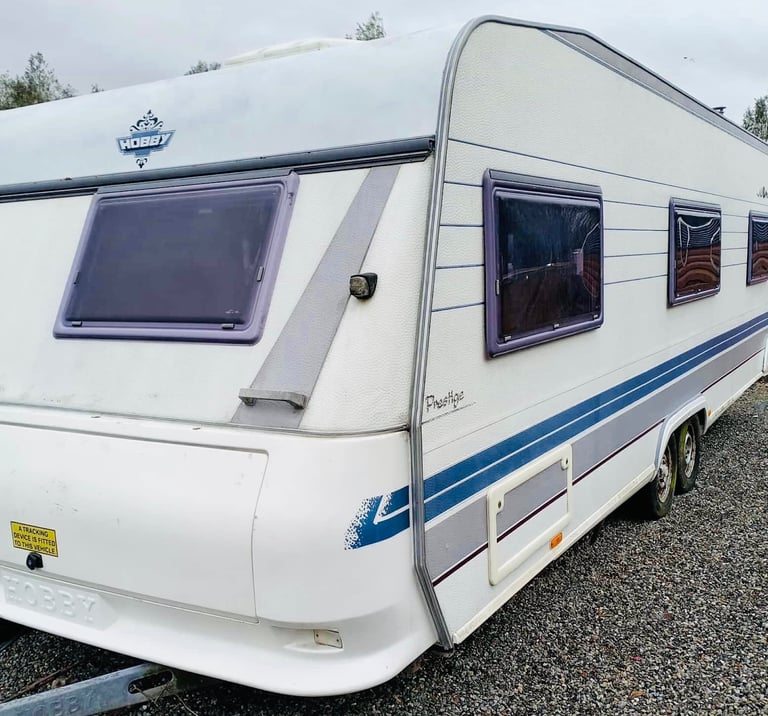 2005 Fixed bed hobby caravan 