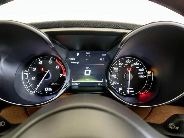 2017 Alfa Romeo Giulia 2.0 TB 280 Veloce 4dr Auto SALOON PETROL Automatic