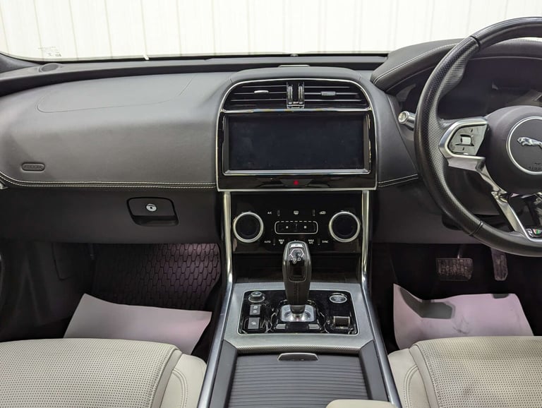 2020 Jaguar XE 2.0d R-Dynamic S 4dr Auto SALOON DIESEL Automatic