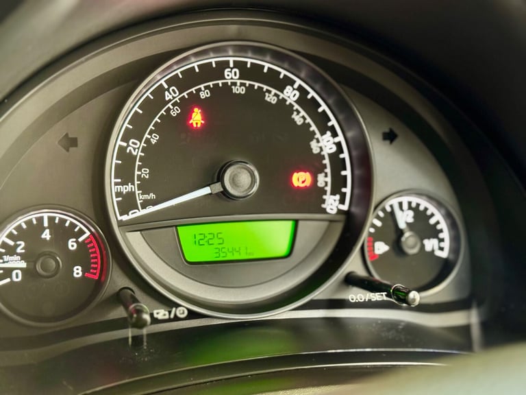 2015 Skoda Citigo 1.0 MPI SE 3dr ** ONLY 35000 MILES - UNBELIEVABLE SERVICE