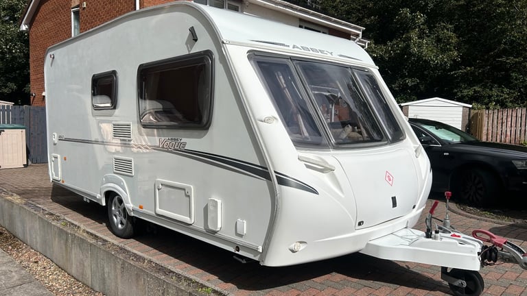 Swift Abbey Vogue 460, 2008 - 2 Berth Caravan with Motor Mover