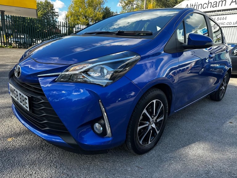 2019 Toyota Yaris 1.5 VVT-i Icon Tech Euro 6 5dr HATCHBACK Petrol Manual
