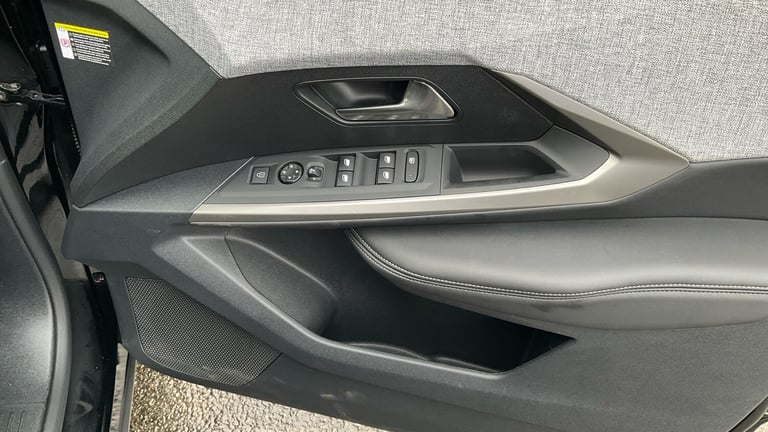 2025 Peugeot 3008 1.2 Hybrid 136 Allure 5dr e-DSC6 Petrol Estate Estate Petrol Automatic