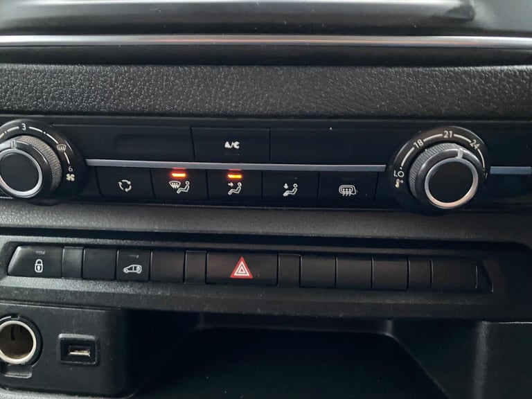 2019 Peugeot Expert 2.0 BlueHDi 1400 Professional Standard Panel Van MWB Euro 6 (s/s) 6dr PANEL V...