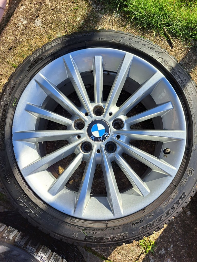 Bmw 17inch alloy wheels style 284 with Bridgstone winter runflat tyres.  