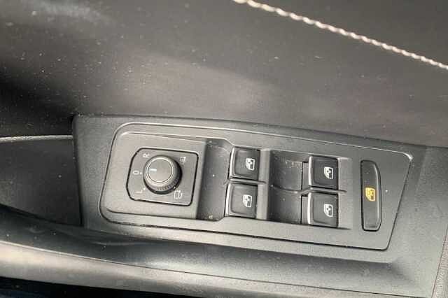 2022 Volkswagen T-Roc 1.5 TSI R-Line 5dr DSG HATCHBACK PETROL Automatic