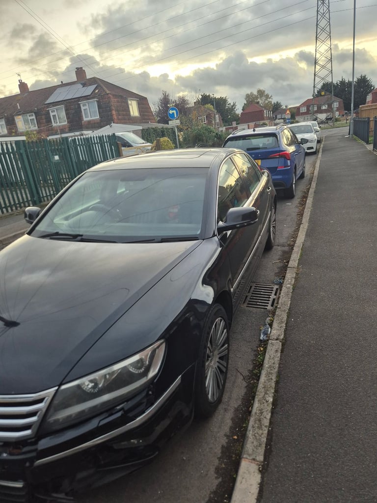 Volkswagen, PHAETON, Saloon, 2012, Semi-Auto, 2967 (cc), 4 doors