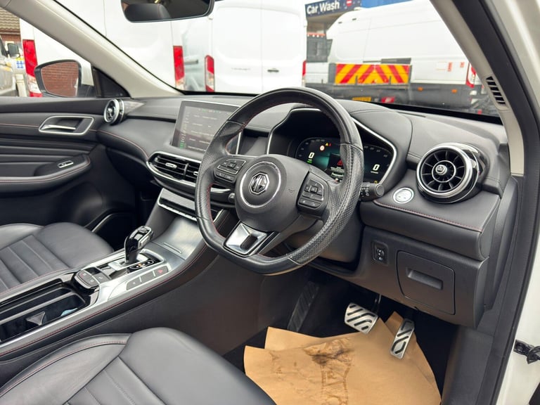 2022 MG MG HS 1.5 T-GDI 16.6kWh Exclusive Auto Euro 6 (s/s) 5dr ESTATE Petrol/Electric Hybrid Aut...