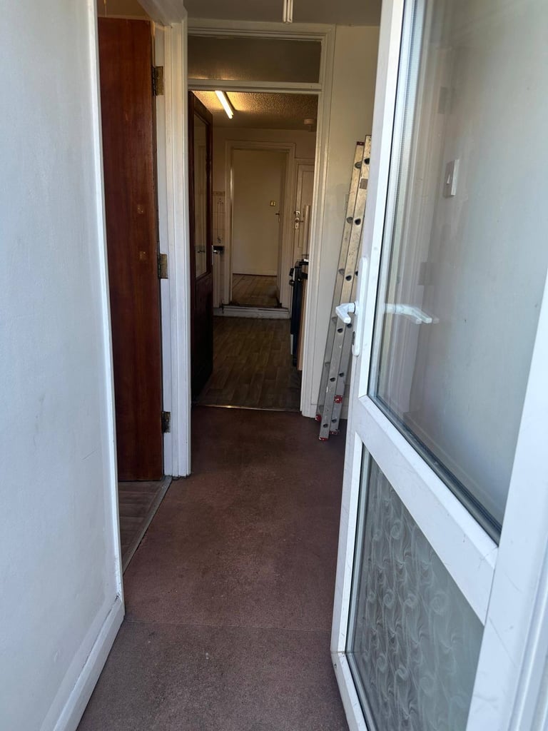 Beautiful 4 Bedroom House With Private Garden Ready To Move On Ley Street Ilford (IG2 7QX)