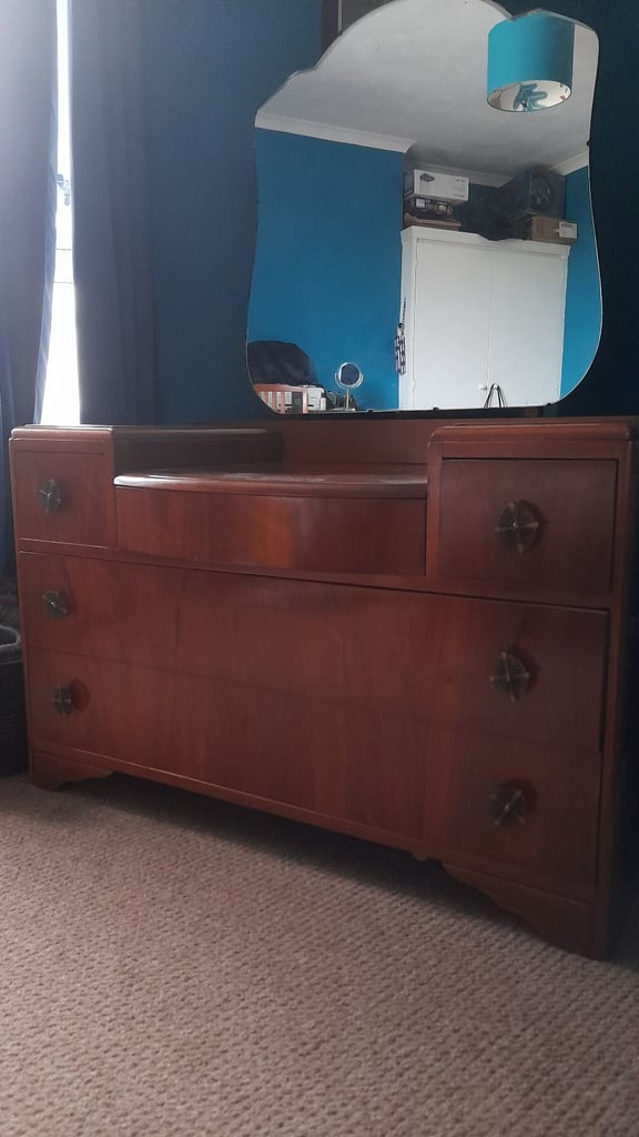 Dresser/vanity with mirror