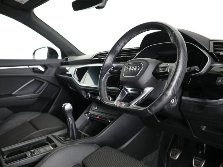 2022 Audi Q3 1.5 TFSI CoD 35 Black Edition SUV 5dr Petrol Manual Euro 6 (s/s) (150 ps) Petrol Manual