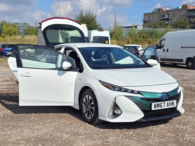 2018 Toyota Prius 1.8 VVT 8.8kWh Business Edition Plus Hatchback 5dr Petrol Plug-in Hybrid CV Hat...