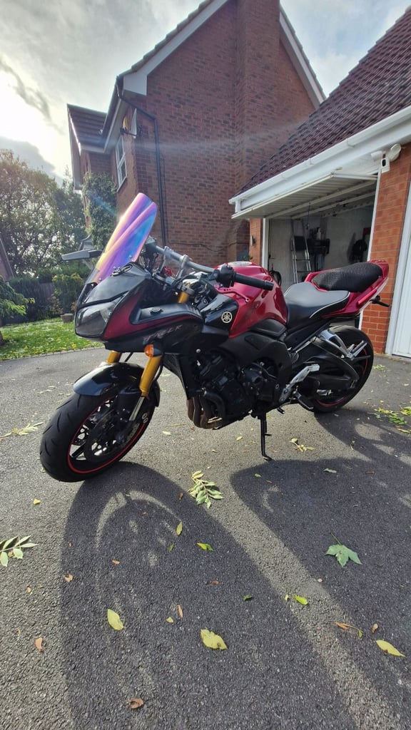 Yamaha FZ1S FAZER 2007 LAVA RED 1000CC 150bhp not fz6 r1 r6 zx6r zx10r z1 5vy 4c8 motorbike cycle  