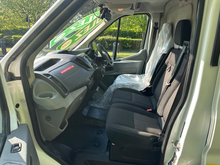 2017 Ford Transit 2.0 350 EcoBlue RWD L2 H3 Euro 6 5dr PANEL VAN Diesel Manual