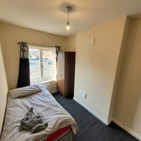 2 rooms (1 single & 1 double) are available now in Birmingham! DSS claimants get in touch.