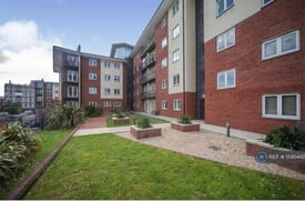 3 bedroom flat in New North Road, Exeter, EX4 (3 bed) (#1595442)